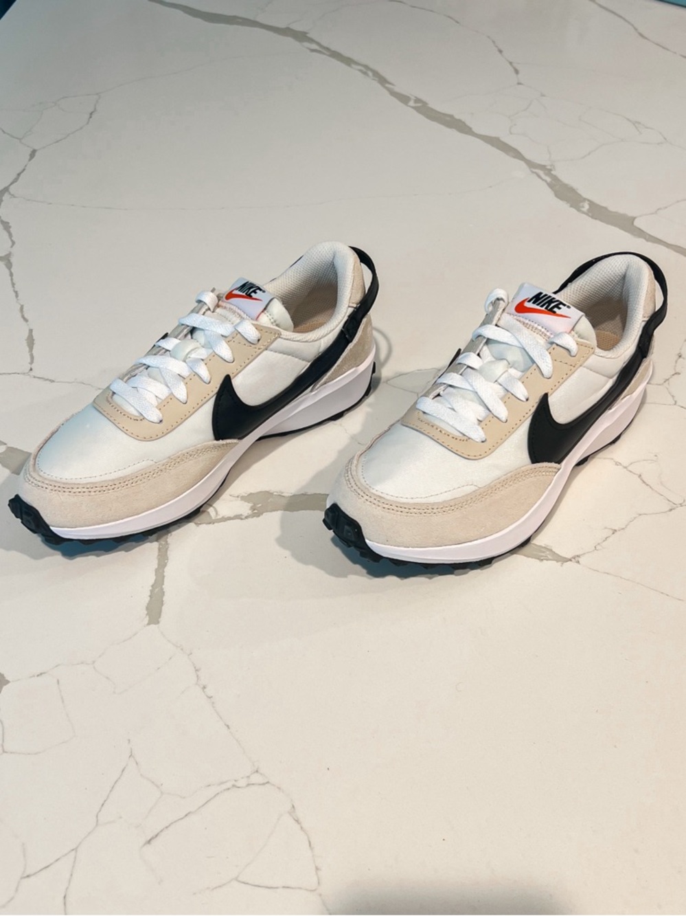 Nike Waffle Debut Running Athletic Sneaker Sand Drift Black Womens 7 DH9523-102 - Picture 3 of 15
